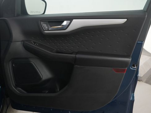 Used 2020 Ford Escape SEL image 12