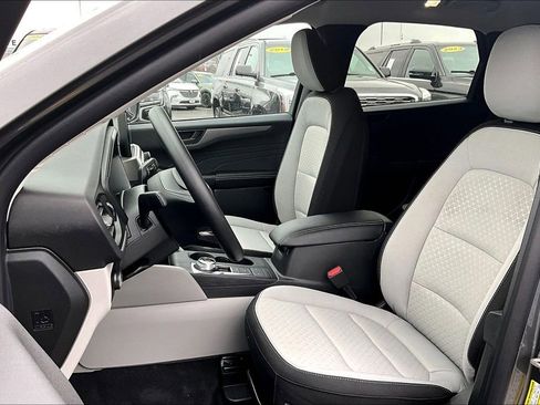 New 2026 Ford Escape Active image 9