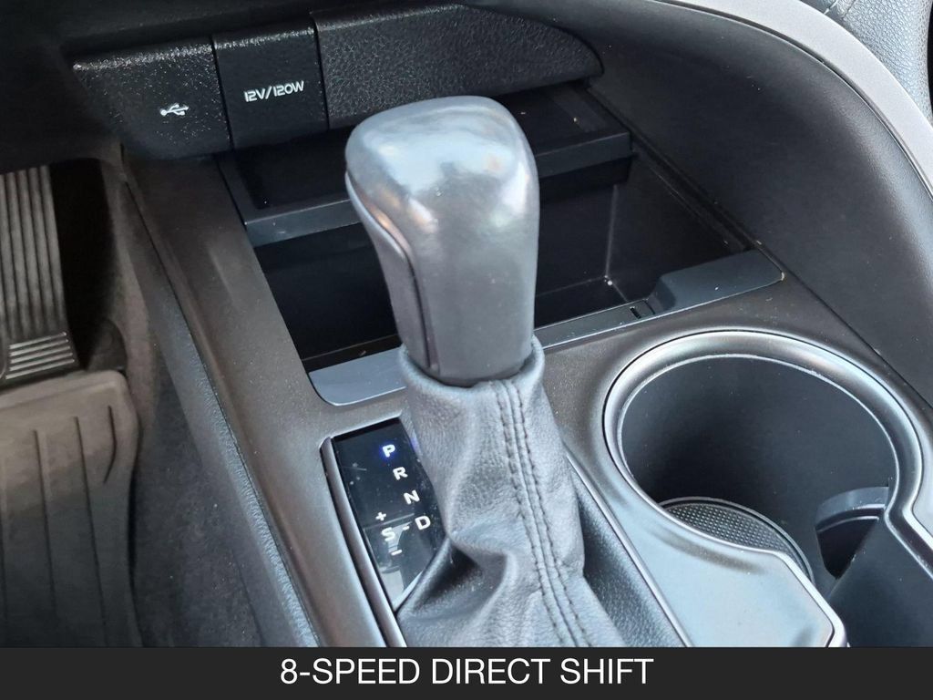 Used 2021 Toyota Camry SE FWD image 20