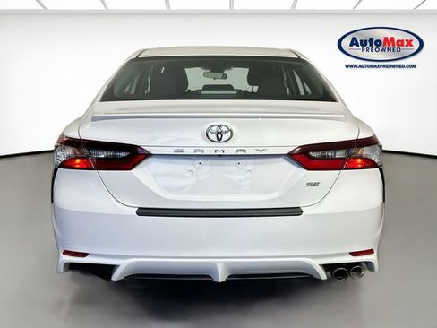 Used 2024 Toyota Camry SE FWD image 8