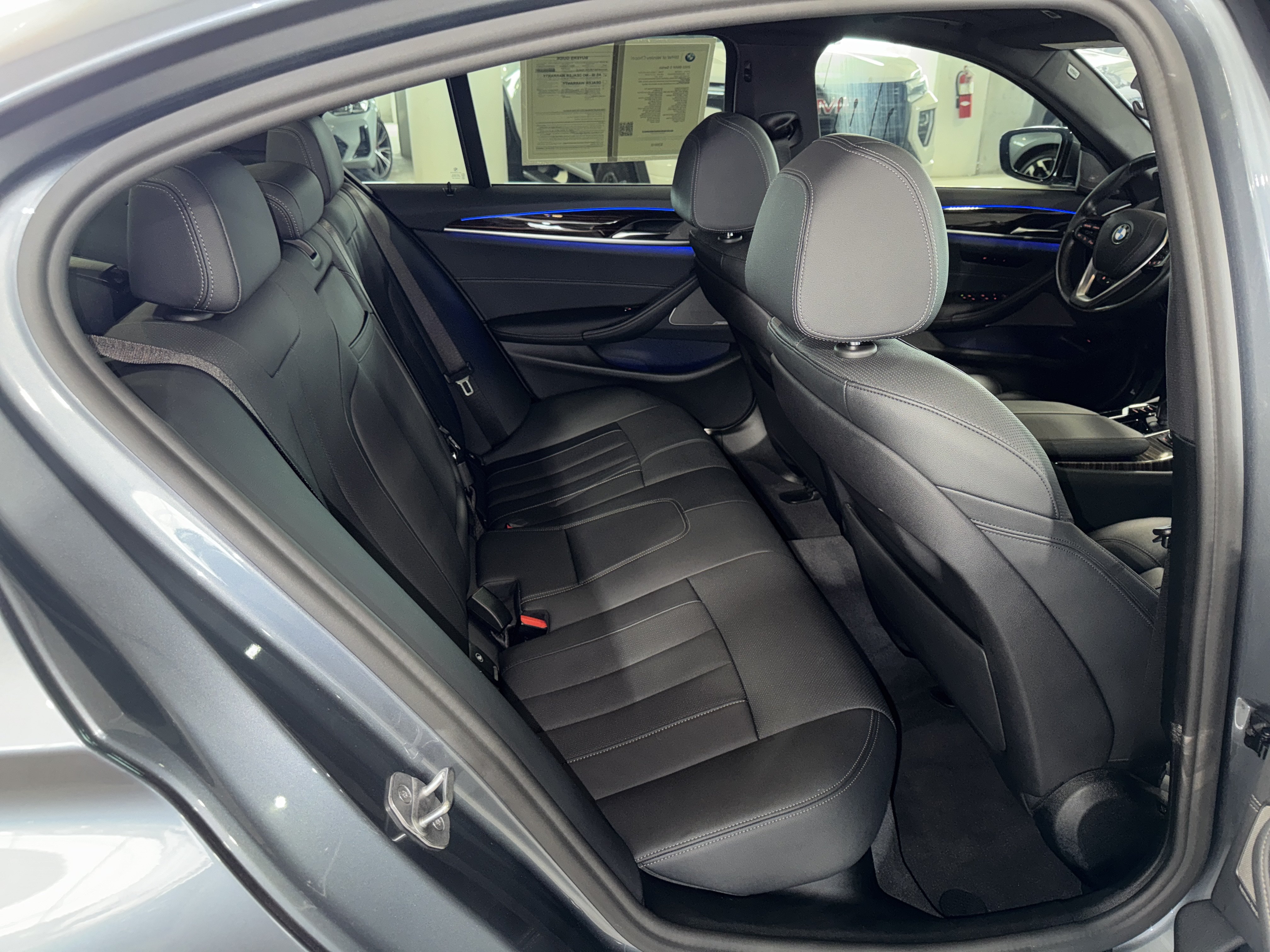 Used 2022 BMW 530i w/ Premium Package RWD image 12