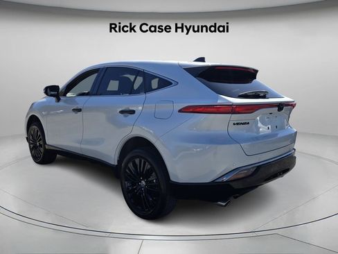 Used 2024 Toyota Venza Nightshade image 7