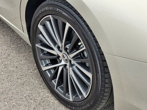 Used 2022 Lexus ES 350 w/ Premium Package FWD image 8