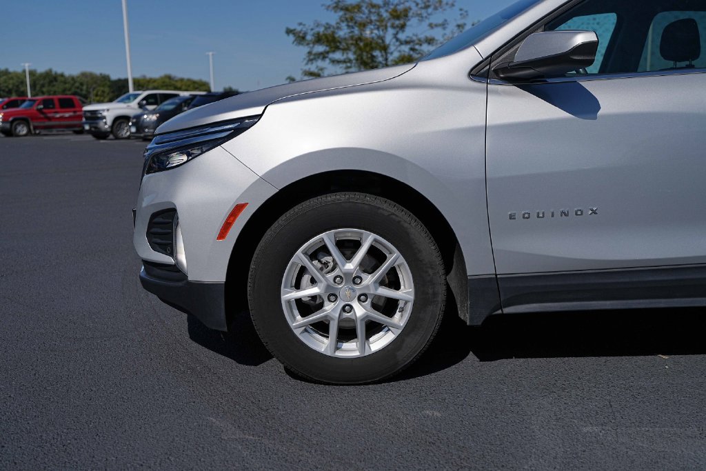 Used 2022 Chevrolet Equinox LT FWD image 12