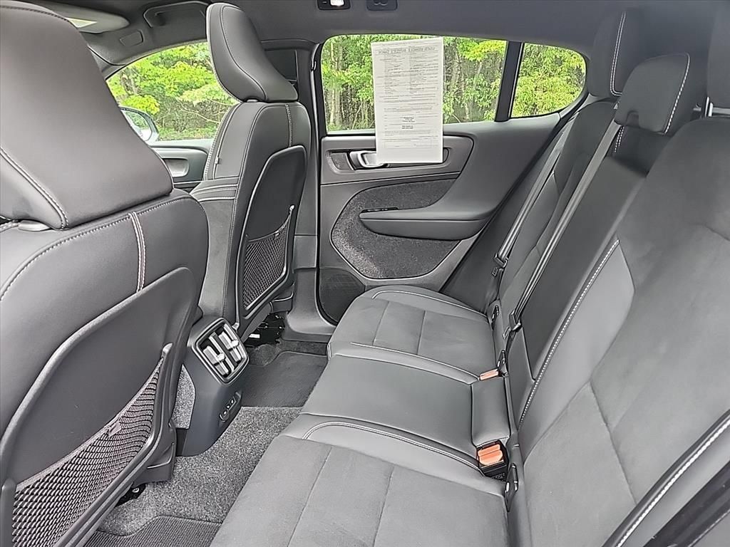 Certified 2023 Volvo C40 P8 Recharge Plus w/ Climate Package AWD/4WD image 29