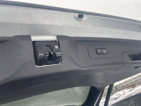 Used 2025 Toyota Grand Highlander FWD image 22