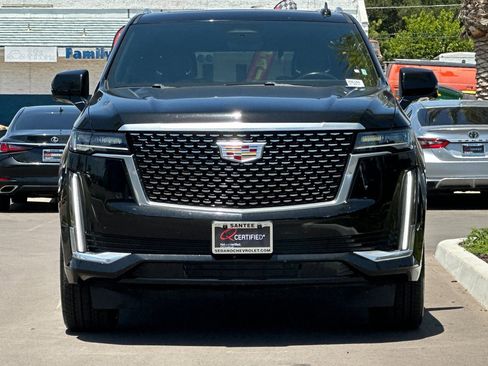 Used 2023 Cadillac Escalade Premium Luxury RWD image 9