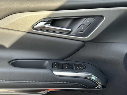 New 2026 Chevrolet Traverse LT w/ Driver Confidence Package image 22