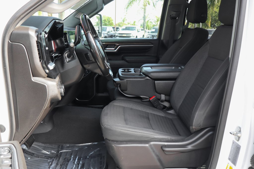 Used 2024 Chevrolet Silverado 2500 LT AWD/4WD image 18