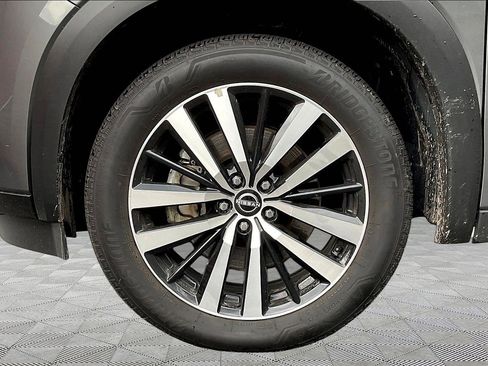 Used 2025 Nissan Pathfinder Platinum image 35