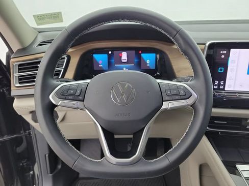 Used 2024 Volkswagen Atlas SE FWD image 23