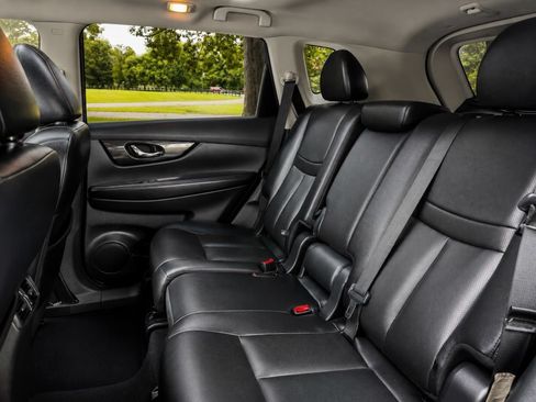 Used 2019 Nissan Rogue SL w/ Premium Package FWD image 26