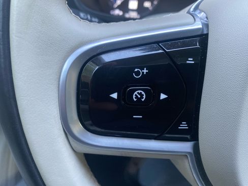 Used 2022 Volvo V60 T5 Cross Country w/ Advanced Package image 12