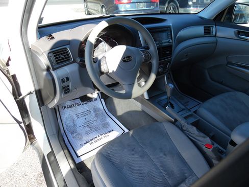 Used 2010 Subaru Forester 2.5X Premium image 11