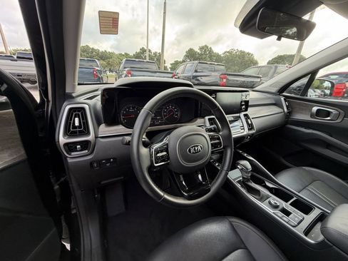 Used 2021 Kia Sorento EX FWD image 16