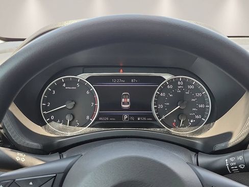 Used 2025 Nissan Sentra SV FWD image 17