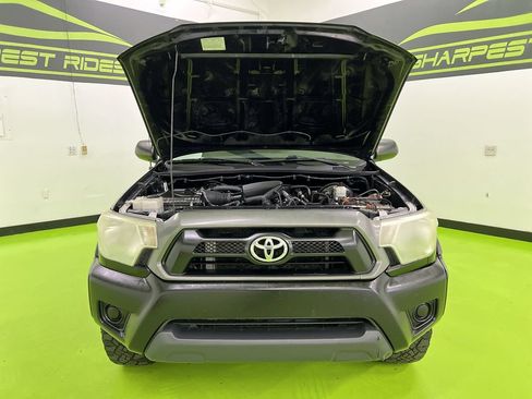 Used 2014 Toyota Tacoma 4x4 Access Cab w/ Convenience Package image 4