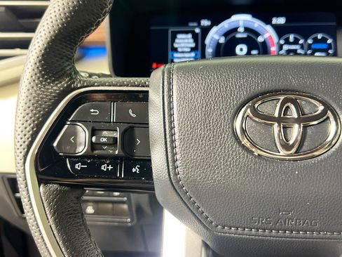 Used 2024 Toyota Tundra Capstone AWD/4WD image 18