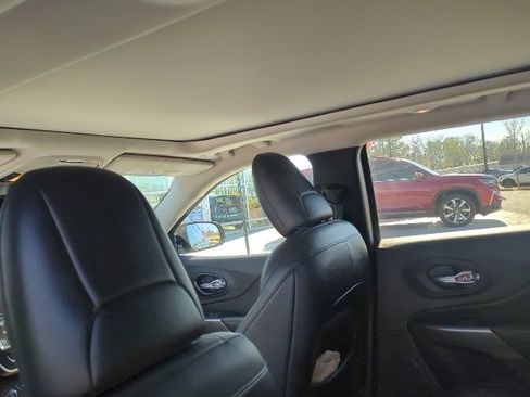 Used 2022 Jeep Cherokee Latitude Lux w/ Sun & Sound Group image 6