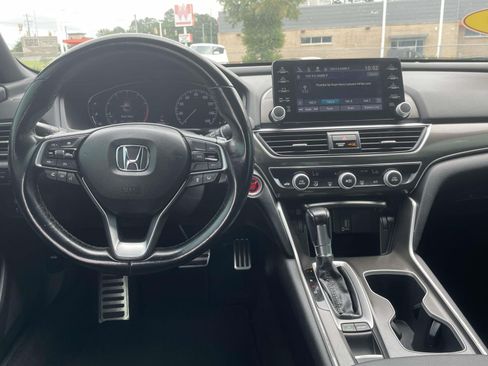 Used 2020 Honda Accord Sport image 11