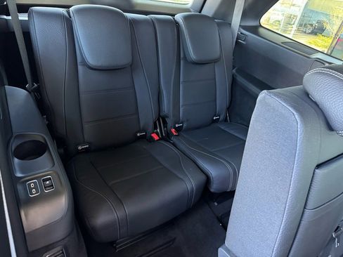 New 2026 Mercedes-Benz GLS 580 4MATIC image 16