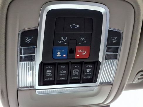 Certified 2022 RAM 1500 Laramie AWD/4WD image 12