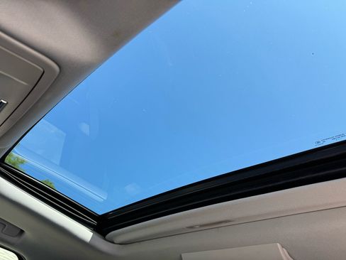 Used 2015 GMC Yukon XL Denali w/ Open Road Package image 29