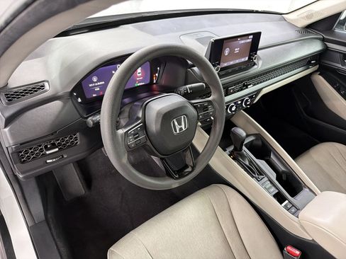 Used 2023 Honda Accord EX image 4