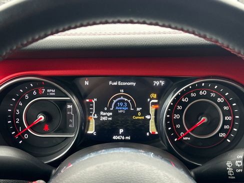 Used 2019 Jeep Wrangler Rubicon AWD/4WD image 17