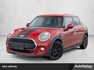 Used 2018 MINI Cooper 4-Door Hardtop video 1