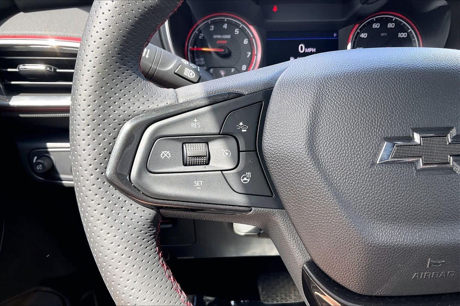 Used 2022 Chevrolet TrailBlazer RS w/ Technology Package FWD image 18