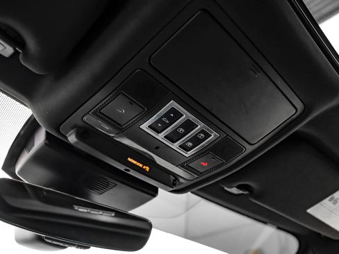 Used 2019 Jaguar XE R-Sport AWD/4WD image 36