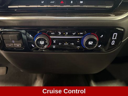 Used 2025 Chevrolet Silverado 2500 LT w/ Convenience Package AWD/4WD image 17