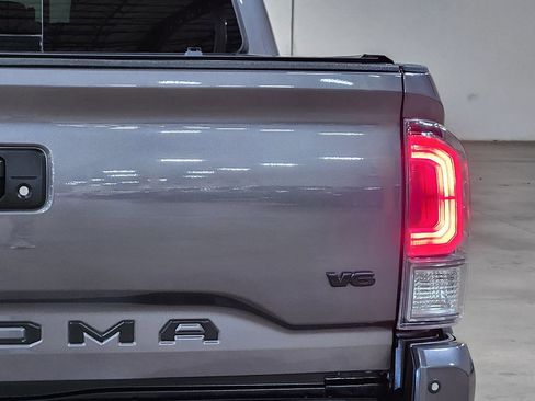 Used 2021 Toyota Tacoma TRD Sport image 22