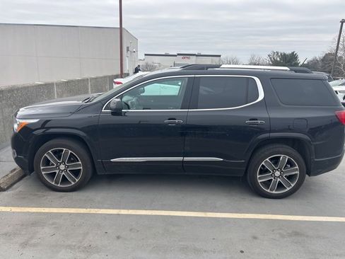Used 2017 GMC Acadia Denali w/ Technology Package image 2