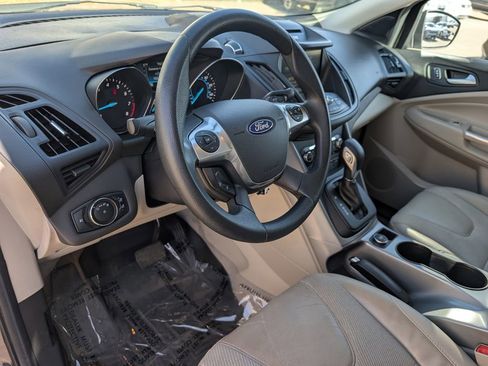 Used 2015 Ford Escape SE w/ SE Chrome Package image 8