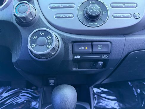 Used 2013 Honda Fit image 23