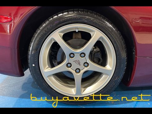 Used 2003 Chevrolet Corvette Coupe w/ Preferred Equipment Group RWD image 13