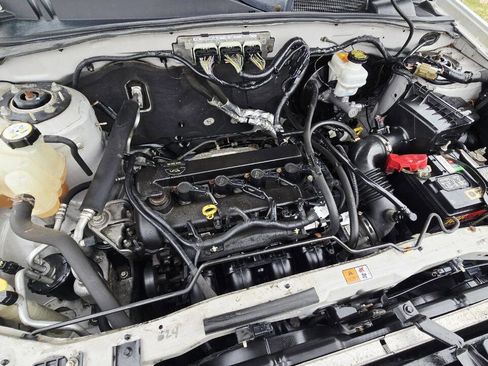 Used 2010 Ford Escape XLS image 25