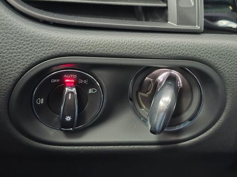 New 2026 Porsche Macan image 35