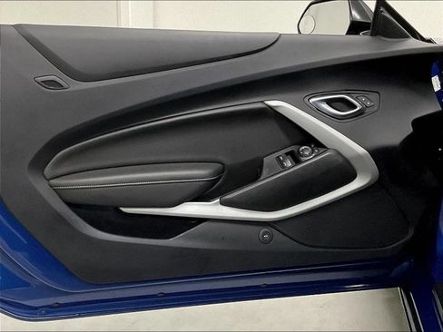 Used 2021 Chevrolet Camaro LT RWD image 17