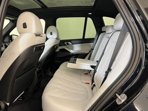 Used 2024 BMW X5 xDrive40i w/ M Sport Package image 14