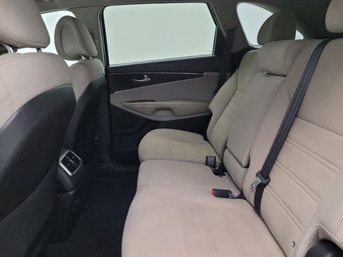 Used 2016 Kia Sorento AWD w/ LX Convenience Package image 18