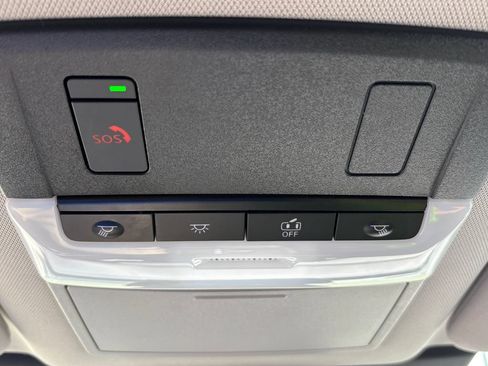 Used 2023 Nissan Pathfinder SL AWD/4WD image 37