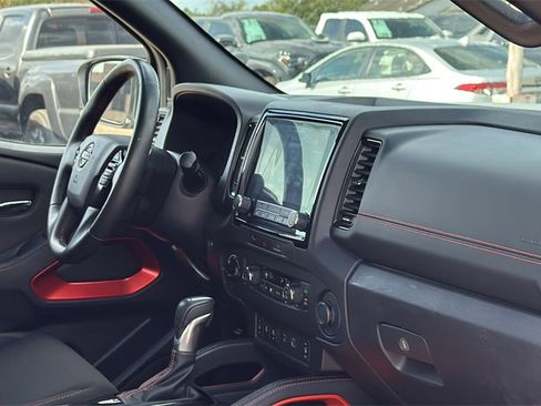 Used 2023 Nissan Frontier PRO-4X w/ Pro Convenience Package image 32