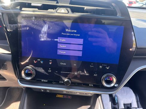 Used 2023 Lexus RZ 450e Premium image 15