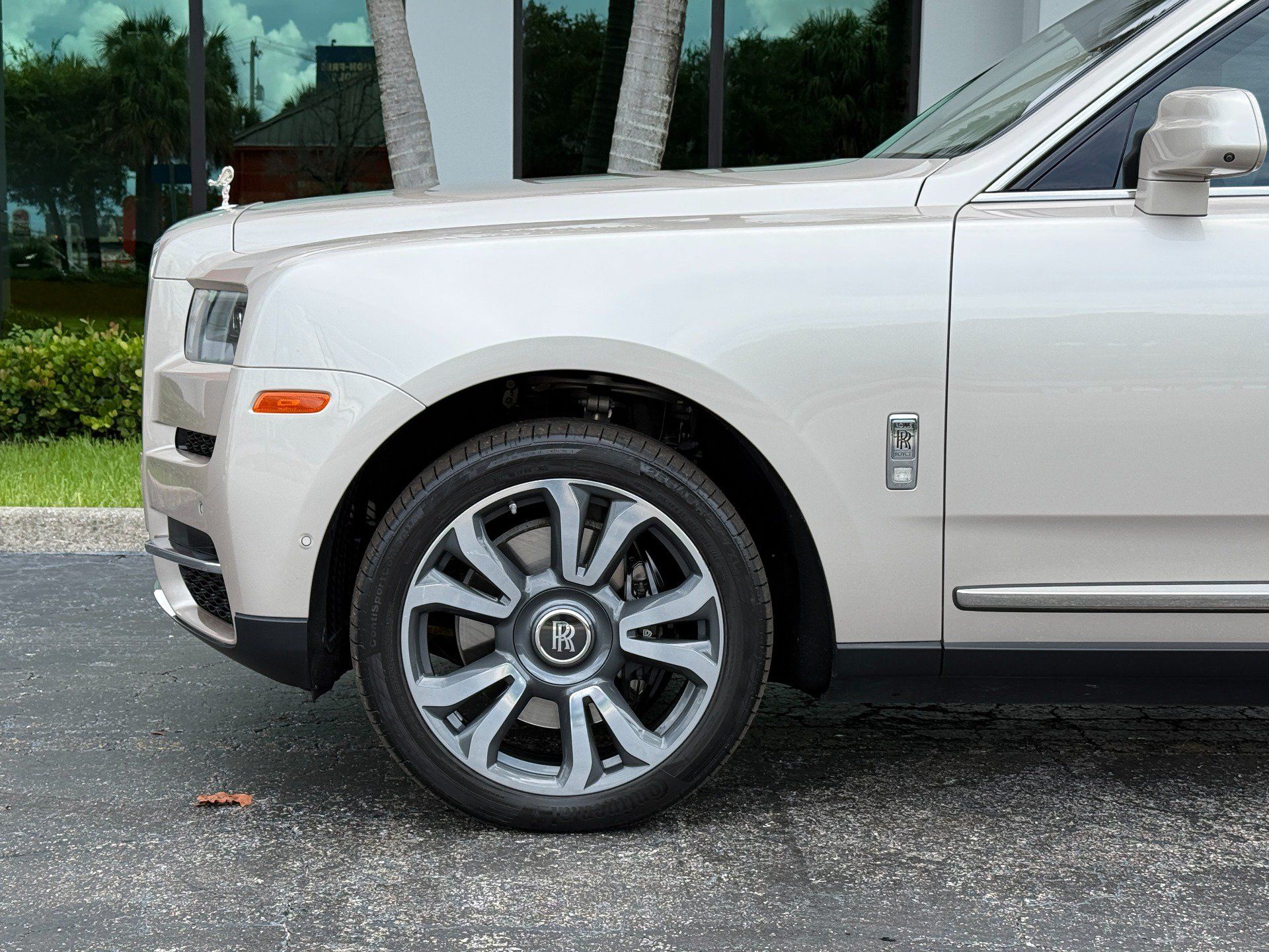 Used 2020 Rolls-Royce Cullinan AWD/4WD image 13