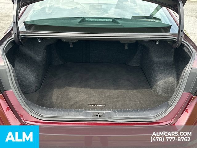 Used 2025 Nissan Altima 2.5 SV FWD image 21