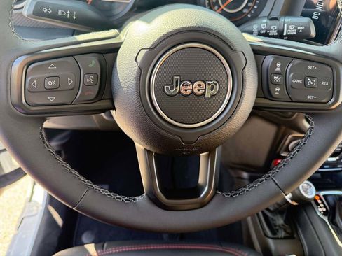 New 2026 Jeep Wrangler Unlimited Rubicon image 25