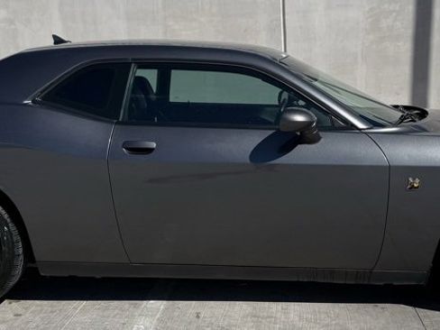 Used 2016 Dodge Challenger R/T Scat Pack image 2